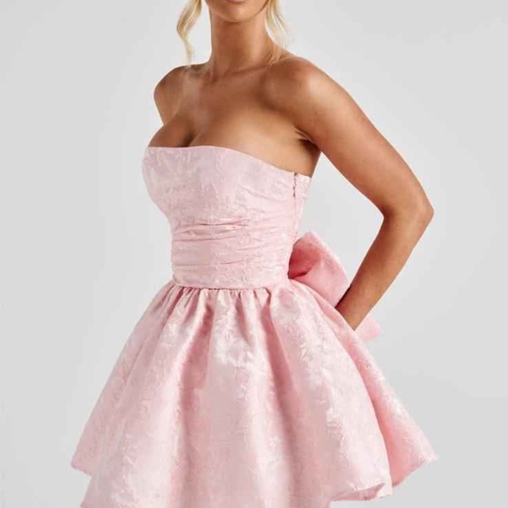 Elegant Pink Strapless Dress